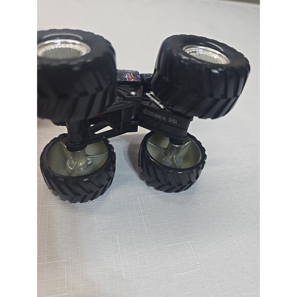 Mattel Hot Wheels Road Beasts Monster Truck TEETH Attack Pack - Picture 8 of 12